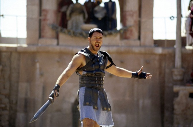 Rasel Krou u filmu "Gladijator"