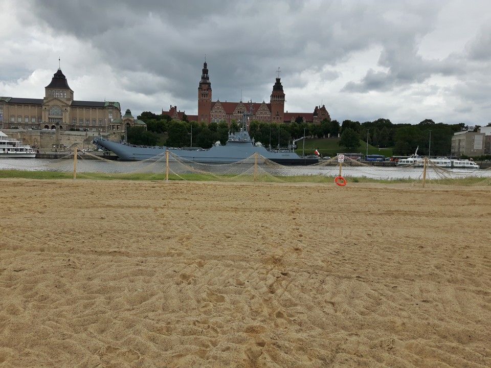 Plaża miejska na Wyspie Grodzkiej