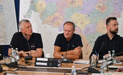 Sztab kryzysowy we Wrocławiu. Tusk apeluje: Istnieje obawa...