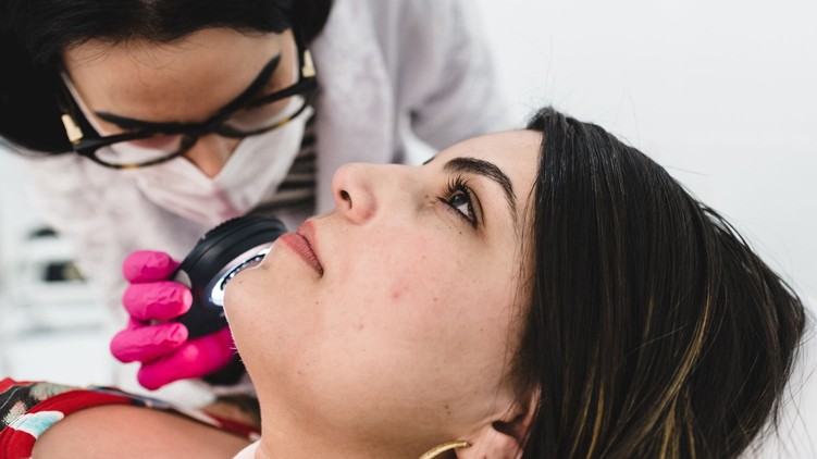 anyajegy pattanás bőrrák melanoma oka jele tünete