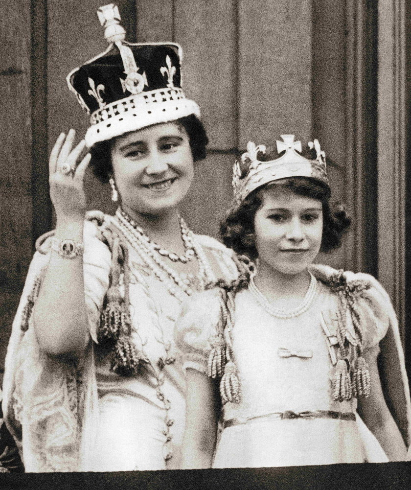 Princess Elizabeth Crowned Queen