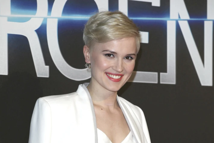 7. Veronica Roth, pisarka