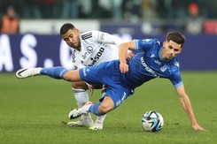 Miał być hit, wyszedł kit. Faul za faulem w meczu Legii z Lechem [WIDEO]