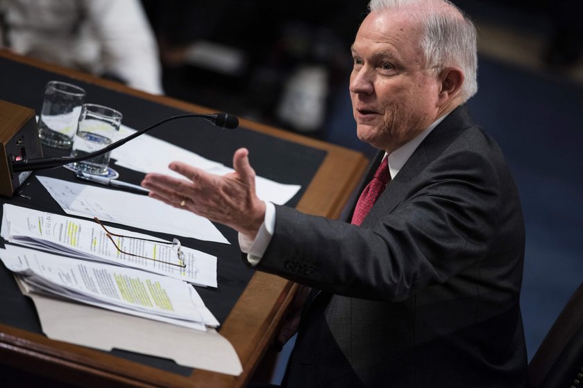 Jeff Sessions tmoigne au Snat