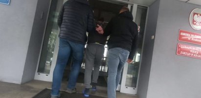 Napadli na pracowników kantoru i na konwojenta. Policja ujęła trzech Gruzinów