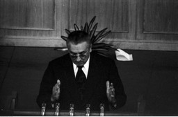 QUIZ dla tych, którzy żyli w PRL. Dopasuj funkcję do osoby. Ten quiz nie bierze jeńców