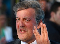 Stephen Fry zaręczony z pisarzem młodszym o trzy dekady