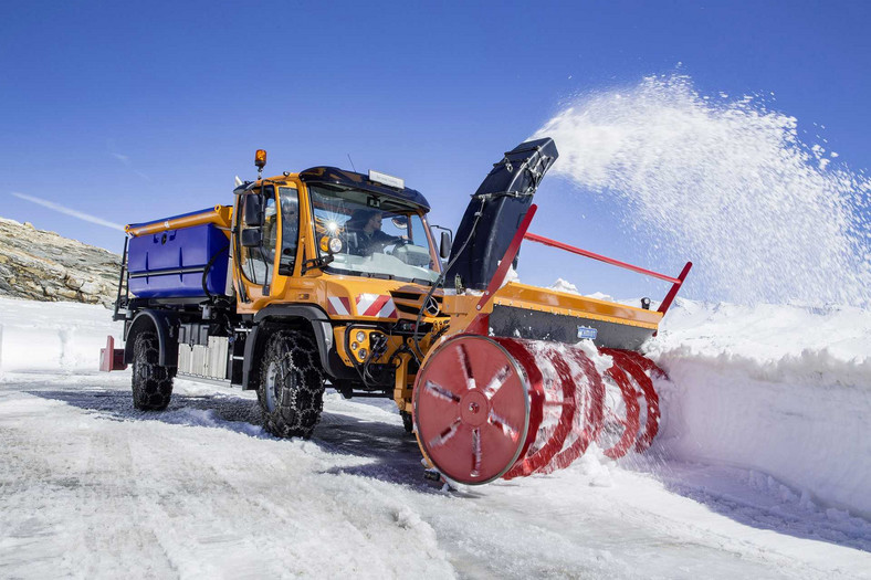 Unimog U527