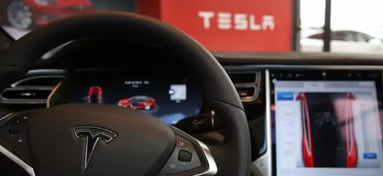 Tesla mocno pracuje nad poprawą działania Autopilota