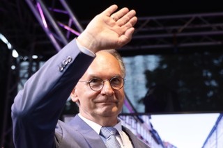 Saksonia-Anhalt wybiera prawą stronę