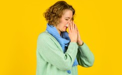 21 różnych objawów COVID-19. Większość przypomina zwykłe przeziębienie
