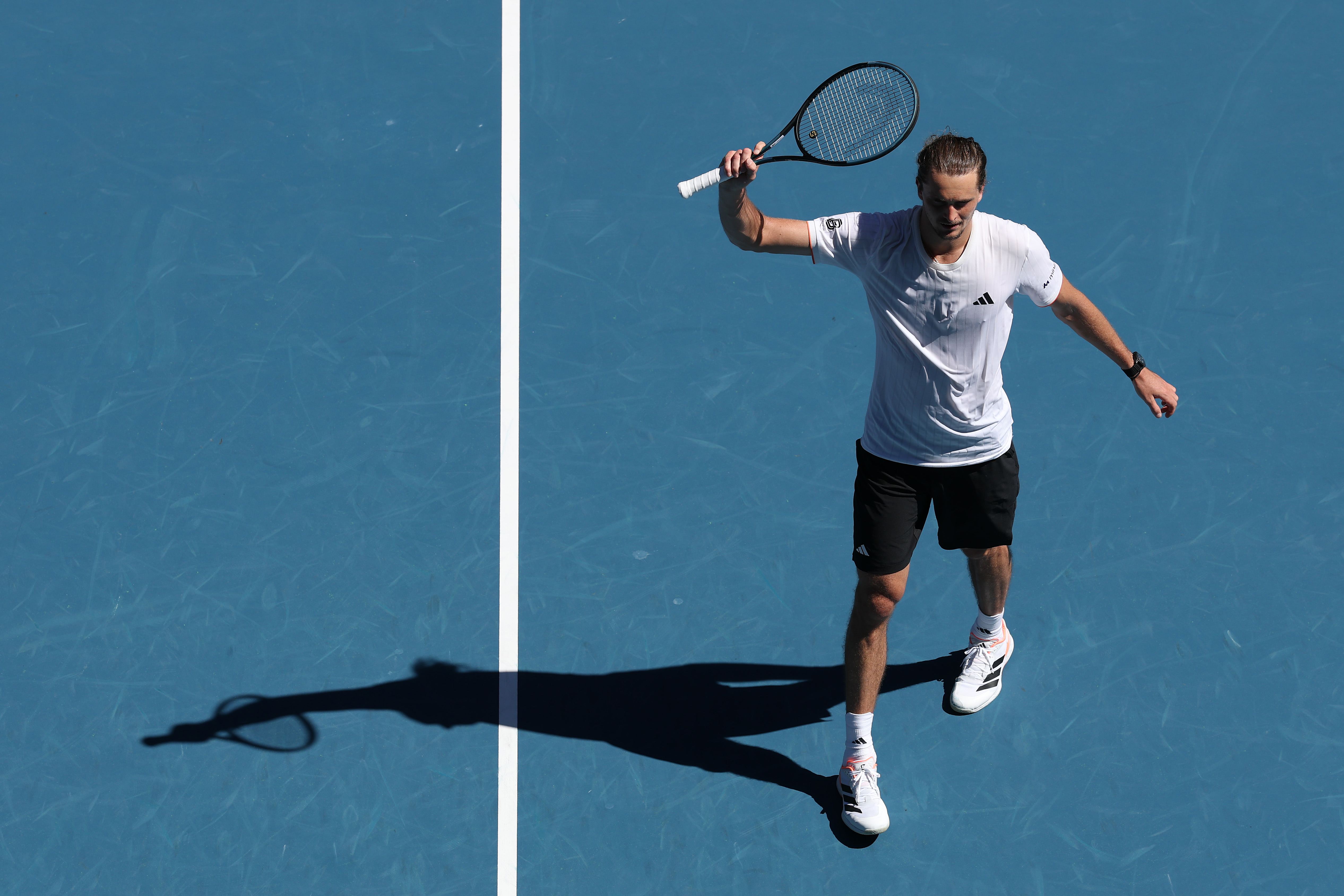 Nach verlorenem ersten Satz: Zverev zieht in zweite Runde ein