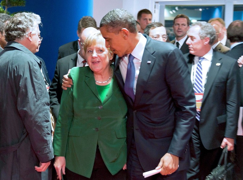 Merkel i Obama - czułość na szczytach władzy