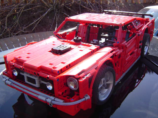 Zbuduj sobie samochód z Lego...
