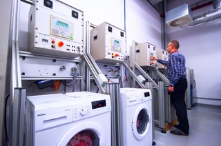 Amica wstrzymuje pracę w fabryce we Wronkach w związku z koronawirusem