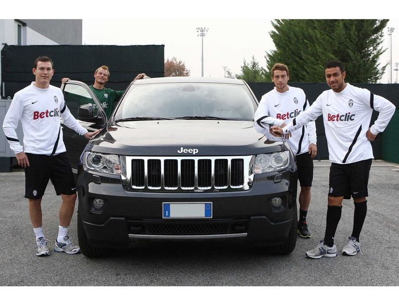 Piłkarze Juventusu Turyn dostali 25 Jeepów Grand Cherokee