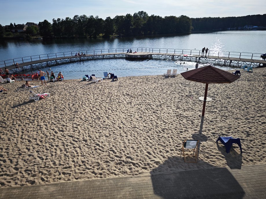 Ekspert radzi, by pomyśleć o miejscowościach z potencjałem turystycznym, które nie są jeszcze znanymi kurortami. Na zdjęciu lubuskie Lubniewice.