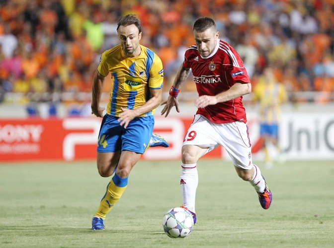 Patryk Malecki walczy z Christosem Kontisem