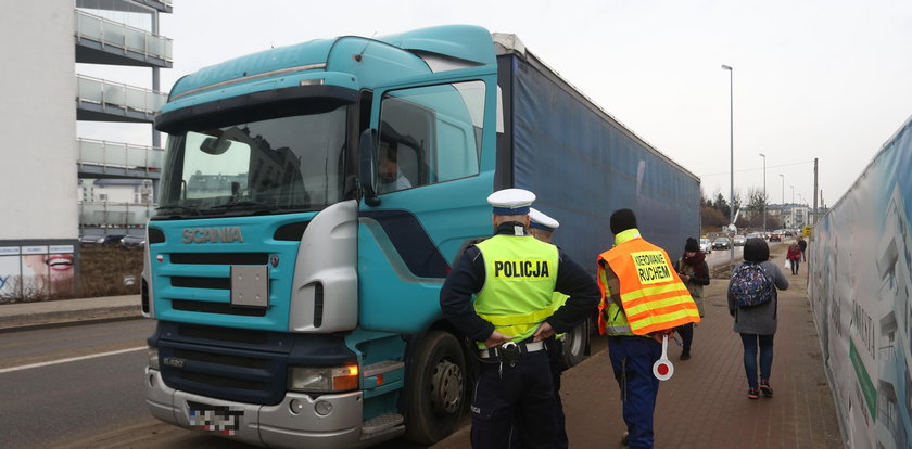 Policja kontroluje ciężarówki na Morenie!