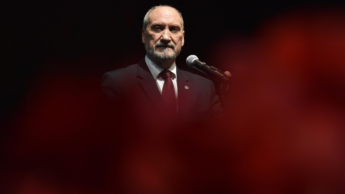 Antoni Macierewicz Patriota Roku 2016 MON polityka Prawo i Sprawiedliwość PiS