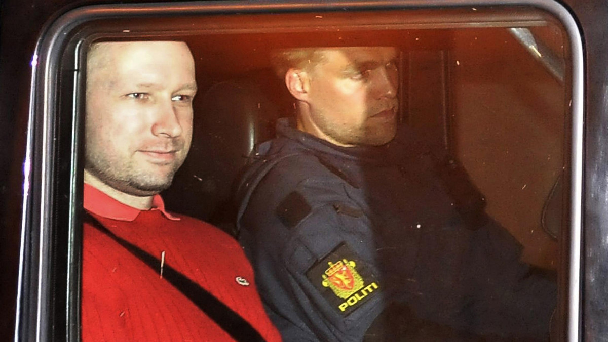 Sprawca masakry w Oslo i na wyspie Utoya Anders Behring Breivik od wtorku będzie miał dostęp do mediów - podały lokalne środki przekazu. Wraz ze zniesieniem dotychczasowego zakazu sądowego dostanie segregator z artykułami dotyczącymi jego osoby i wydarzeń z 22 lipca.
