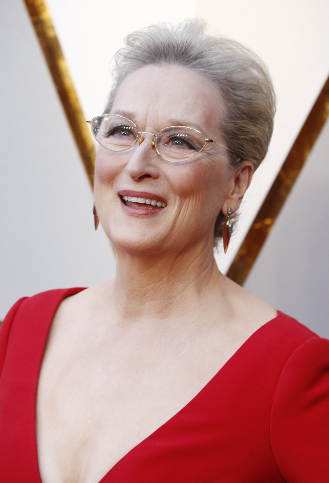 Meryl Streep pręży dekolt na czerwonym dywanie | Oscary 2018