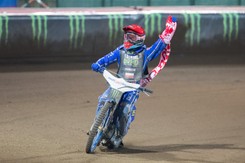 Bartosz Zmarzlik show! Po raz drugi wygrał GP w Pradze [WYNIKI i KLASYFIKACJA]