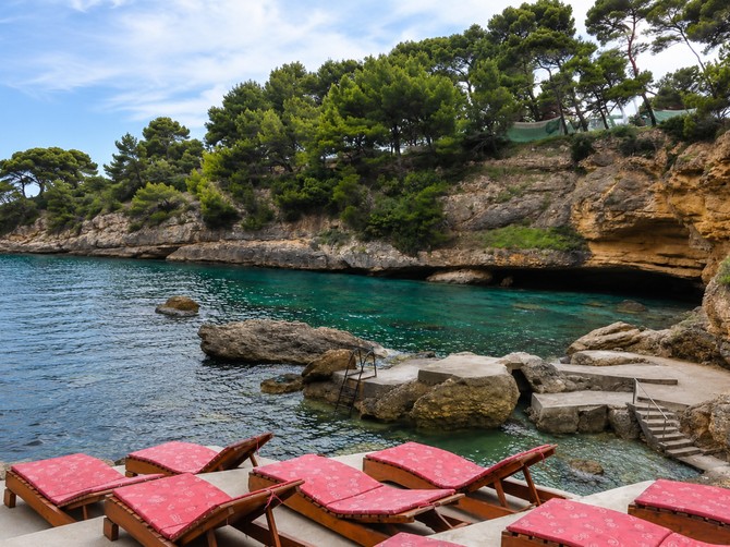 Ženska nudistička plaža u Ulcinju