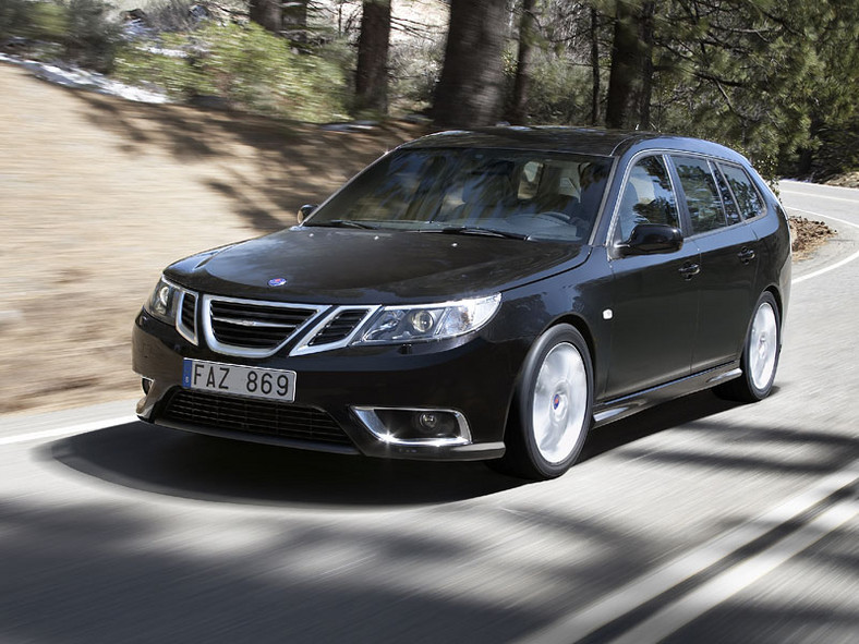 Saab 9-3: nowy wygląd, nowy silnik twin-turbo 1,9 TTiD i napęd na cztery koła XWD