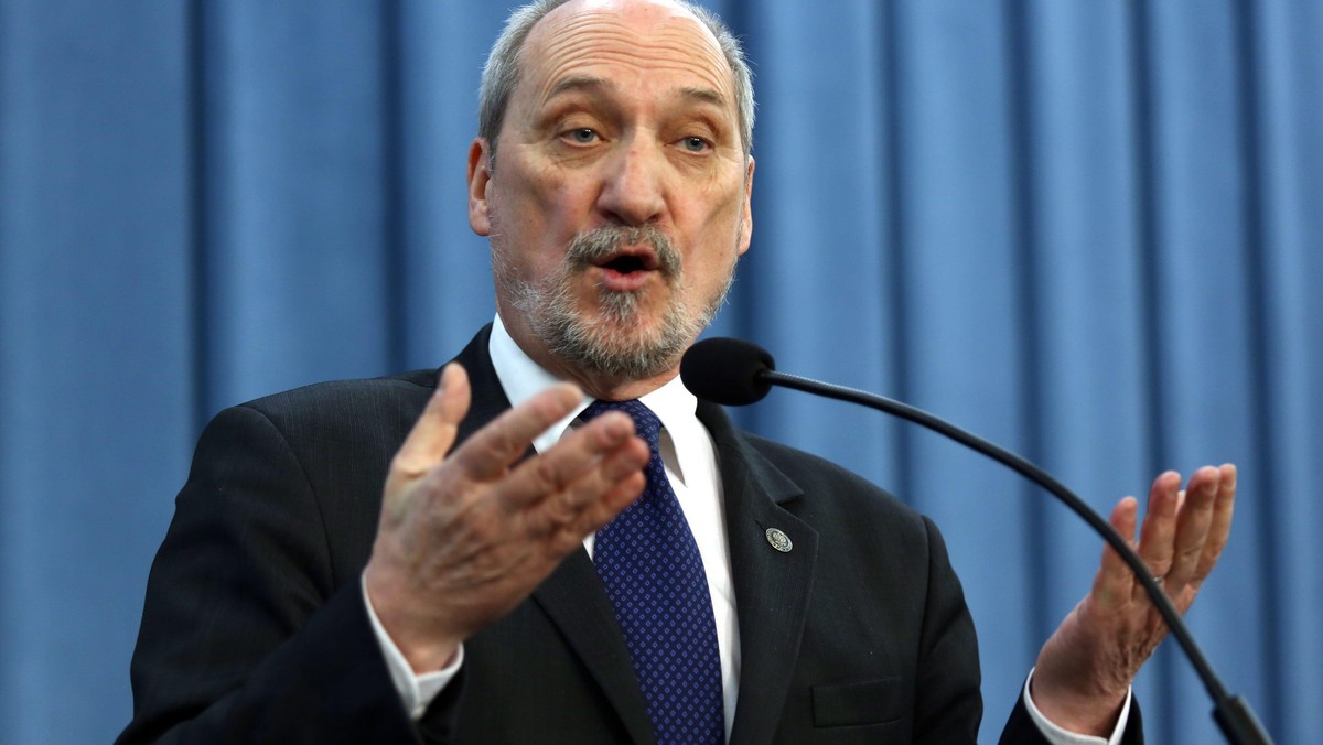 Macierewicz wsi skw pis