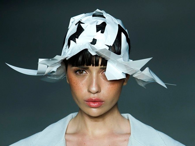 Kolorowe makijaże: zobacz zdjęcia z wybiegu!