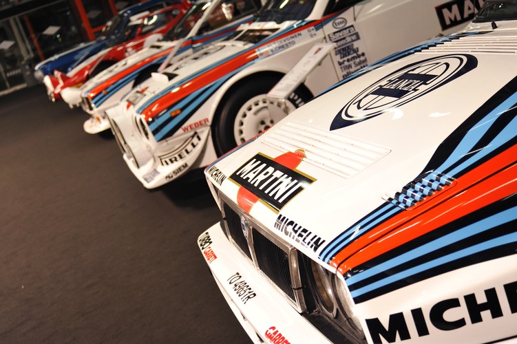 Salon samochodowy w Bolonii