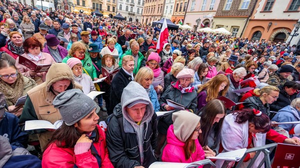 Majowa Jutrzenka to tytuł 87. Krakowskiej Lekcji Śpiewania, która odbędzie się 3 maja o godz. 17.00 na Małym Rynku