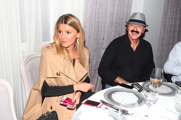 "HARIS JE IMAO AFERU SA KONOBARICOM" Voditelj Pinka izneo skandalozne tvrdnje o braku Džinovića  - Melina sad uživa sa milionerom