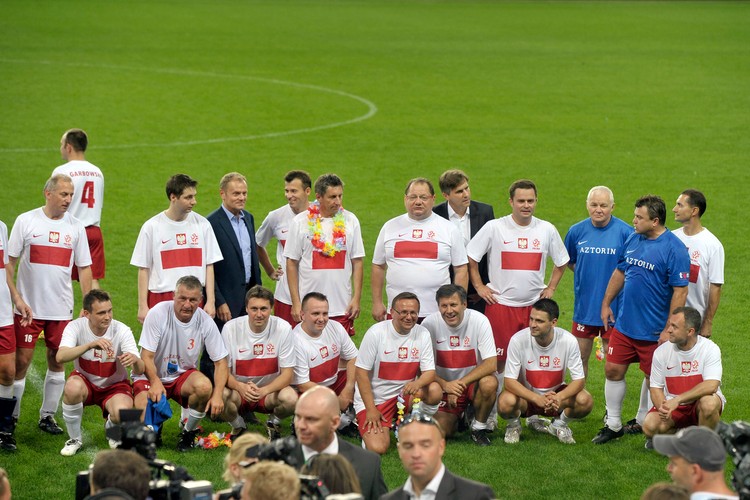 Wielki mecz TVN kontra politycy