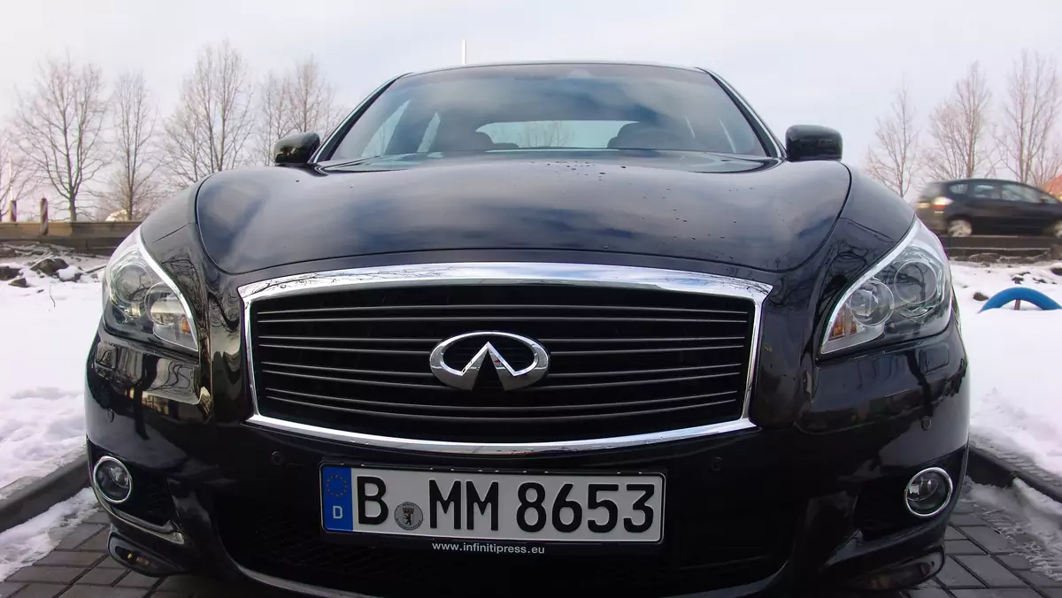 Infiniti M – luksus dla biznesmena 