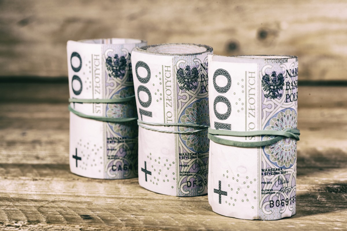 Play podkreśla, że dodatkowego wynagrodzenia nie należy traktować jako bonus