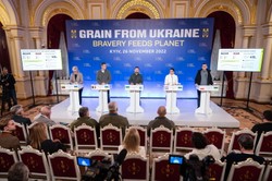 Morawiecki: Rozbudowujemy infrastrukturę graniczną, by wesprzeć eksport zboża z Ukrainy