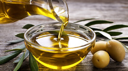 Oliwa z oliwek – kalorie, właściwości, wartości odżywcze, zastosowanie