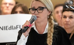 Incydent w Opolu Lubelskim. 55-latek nie przyznał się do ataku na posłankę KO, ale usłyszał zarzuty