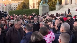 Aleksandar Vučić na novogodišnjem bazaru