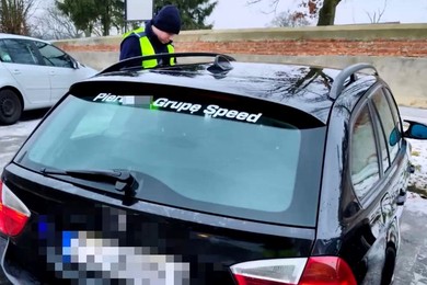 Zakpił z grupy SPEED. Kierowca BMW dostał 1500 zł mandatu i wracał pieszo