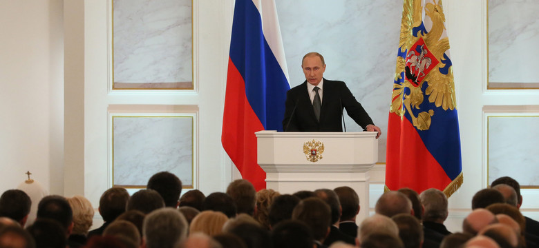 Putin na konferencji o rosyjskiej gospodarce: Poprawa za dwa lata