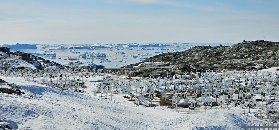 Cmentarz na obrzeżach Ilulissat