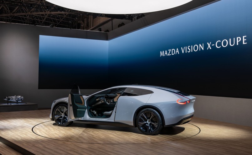 Nowa Mazda Vision X-Coupe