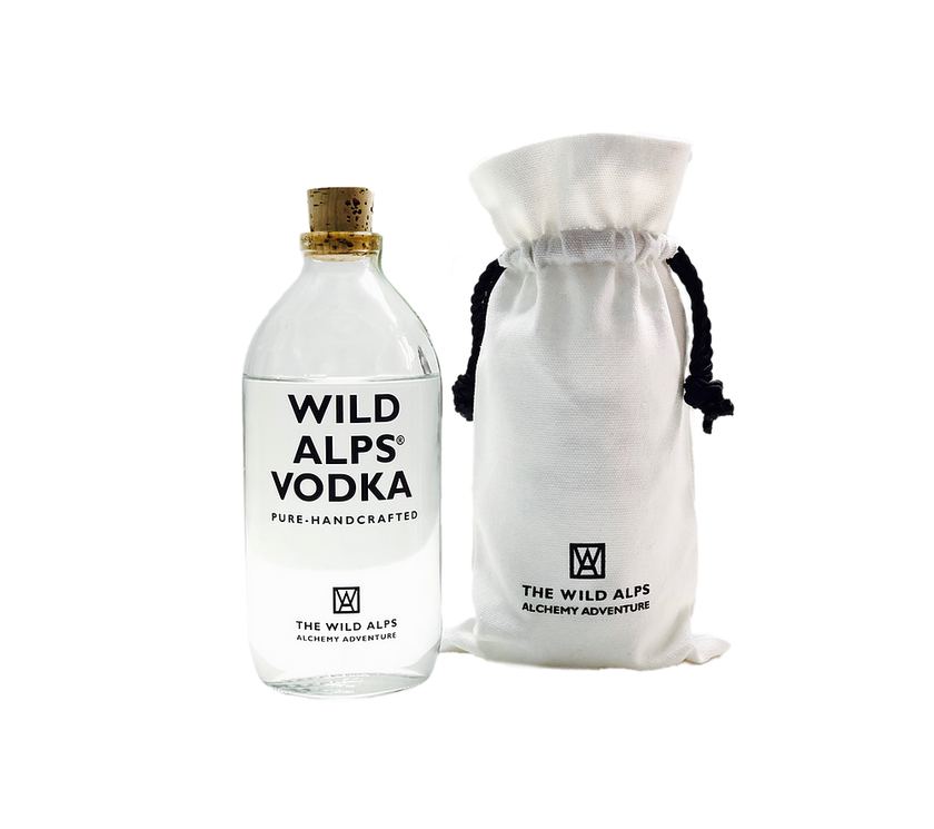 Une vodka super pure distillée à partir de céréales et d’eau minérale des Alpes, The Wild Alps, 40 francs.
