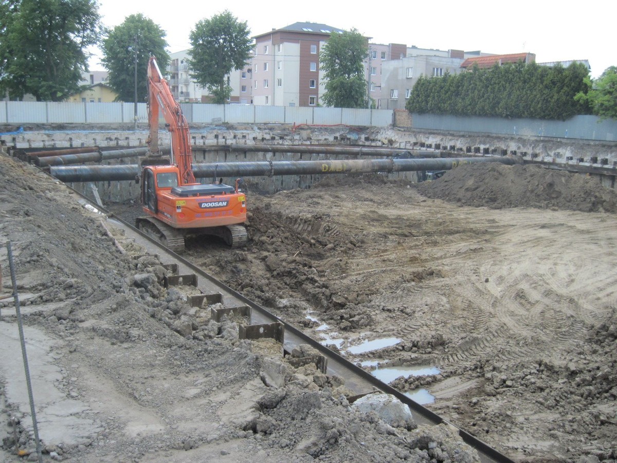 Sprzedaż nieruchomości gruntowej przeznaczonej pod zabudowę. Czy jest zwolniona z VAT?
