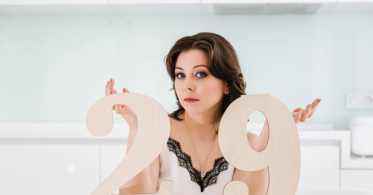 To najszczęśliwszy numer mieszkania! Zwiastuje sukces, bogactwo i finansową pomyślność. Oto numerologiczny przewodnik po wibracjach mieszkań