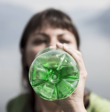 Es werden viele Fehler beim Trinken von Wasser gemacht, die sich eigentlich leicht vermeiden lassen.