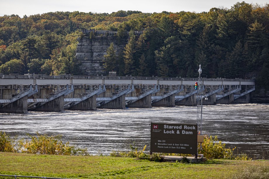 Starved Rock Lock and Dam.